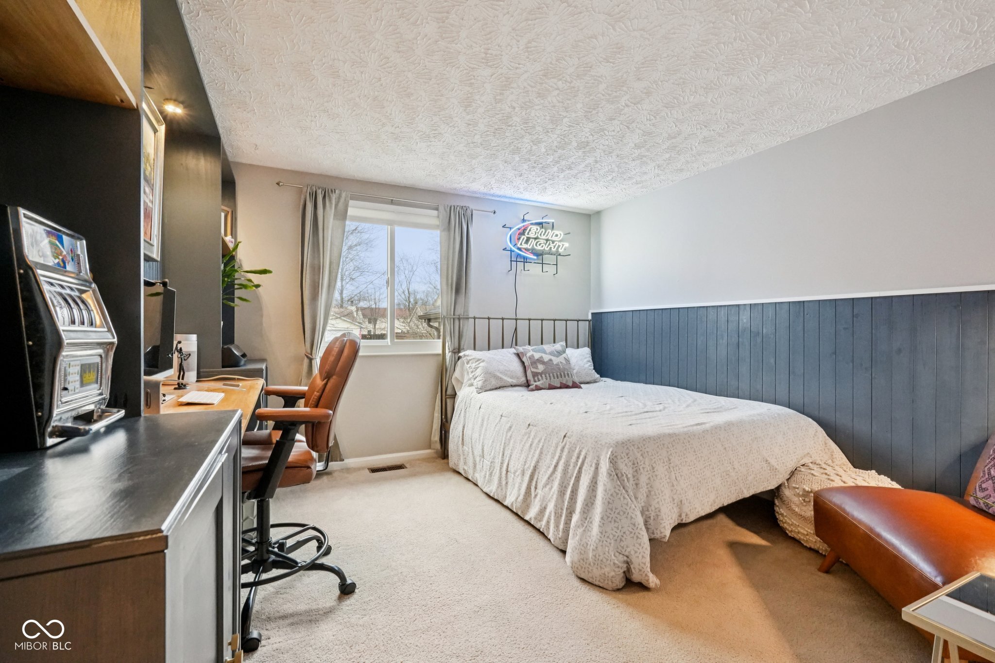 609 Sunblest Boulevard S