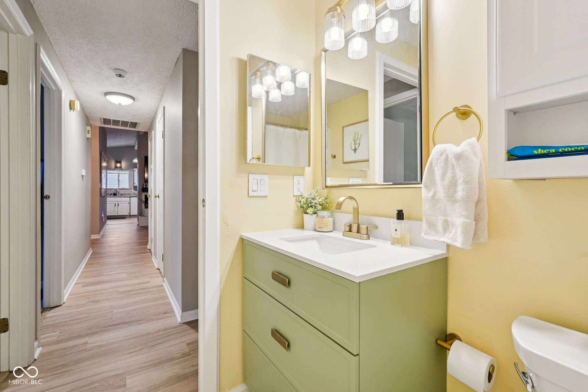 609 Sunblest Boulevard S