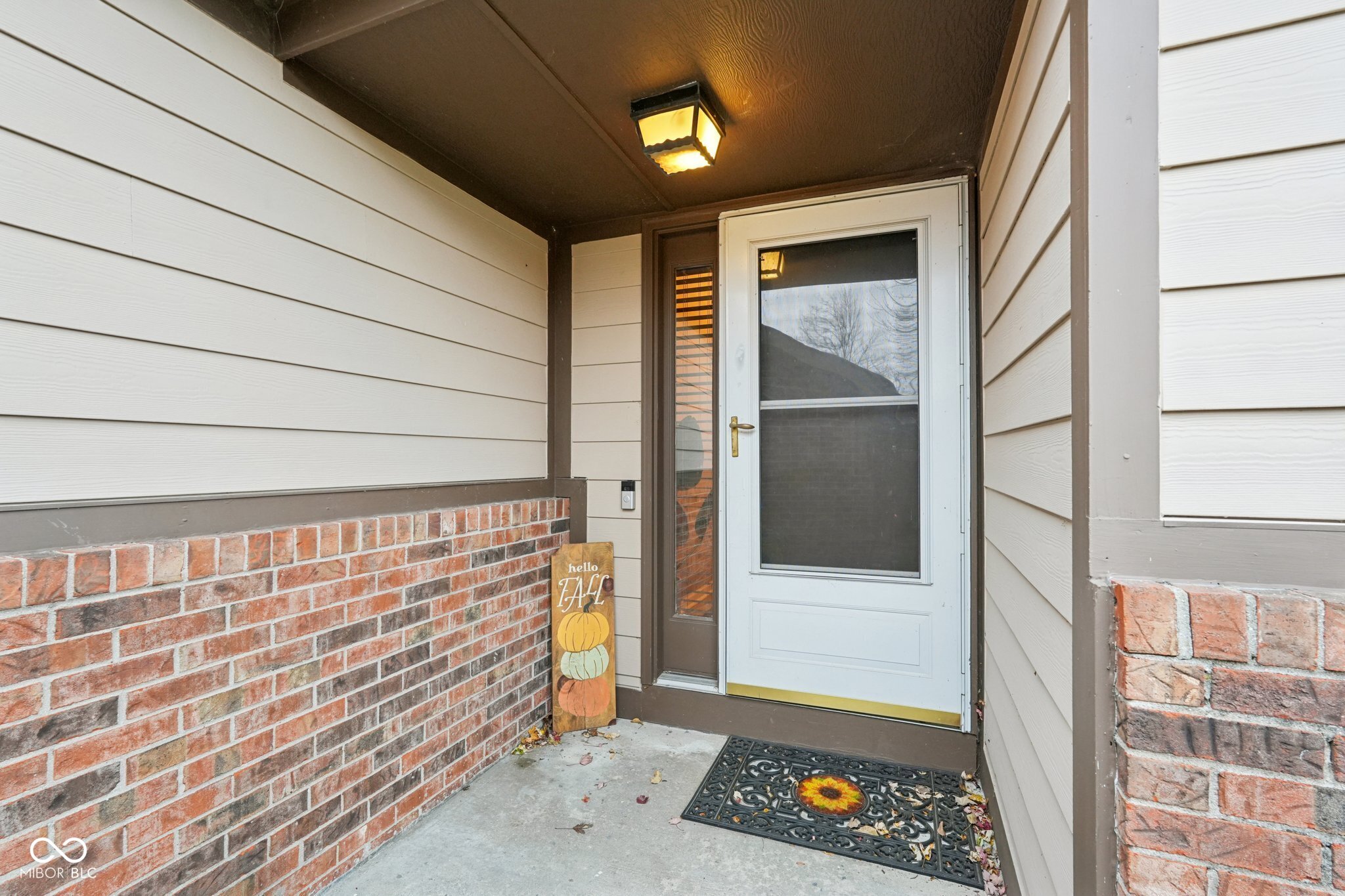 609 Sunblest Boulevard S