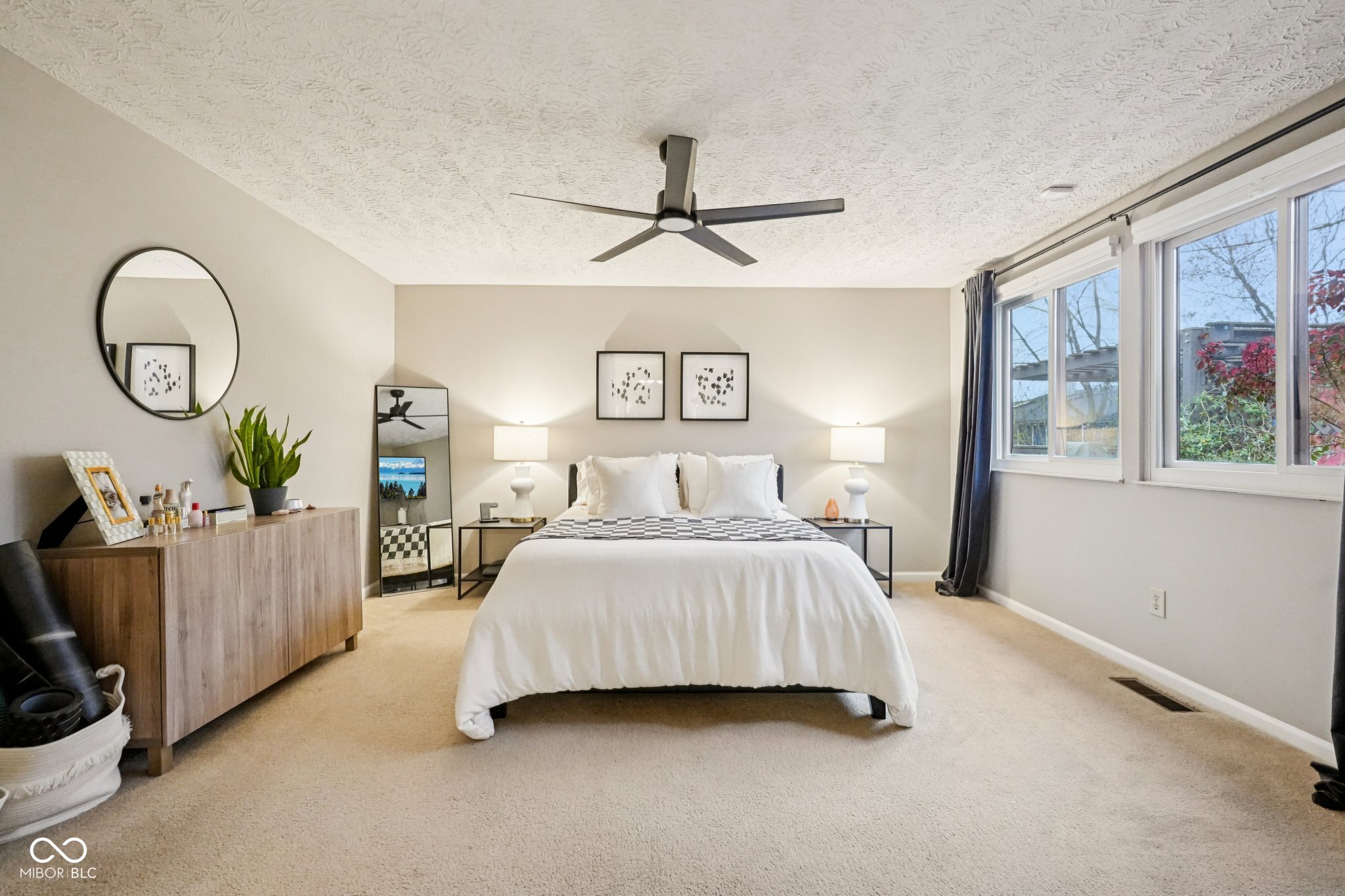 609 Sunblest Boulevard S