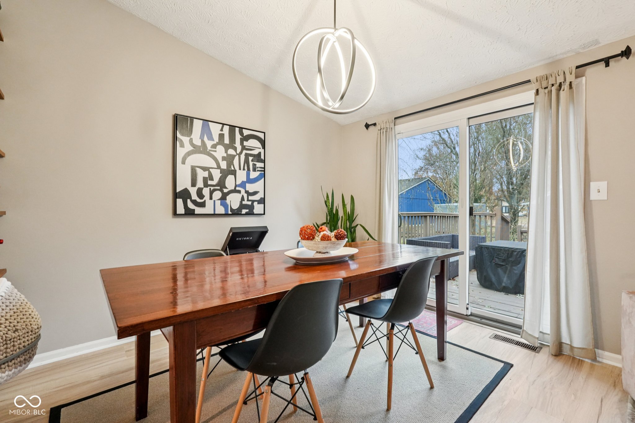 609 Sunblest Boulevard S