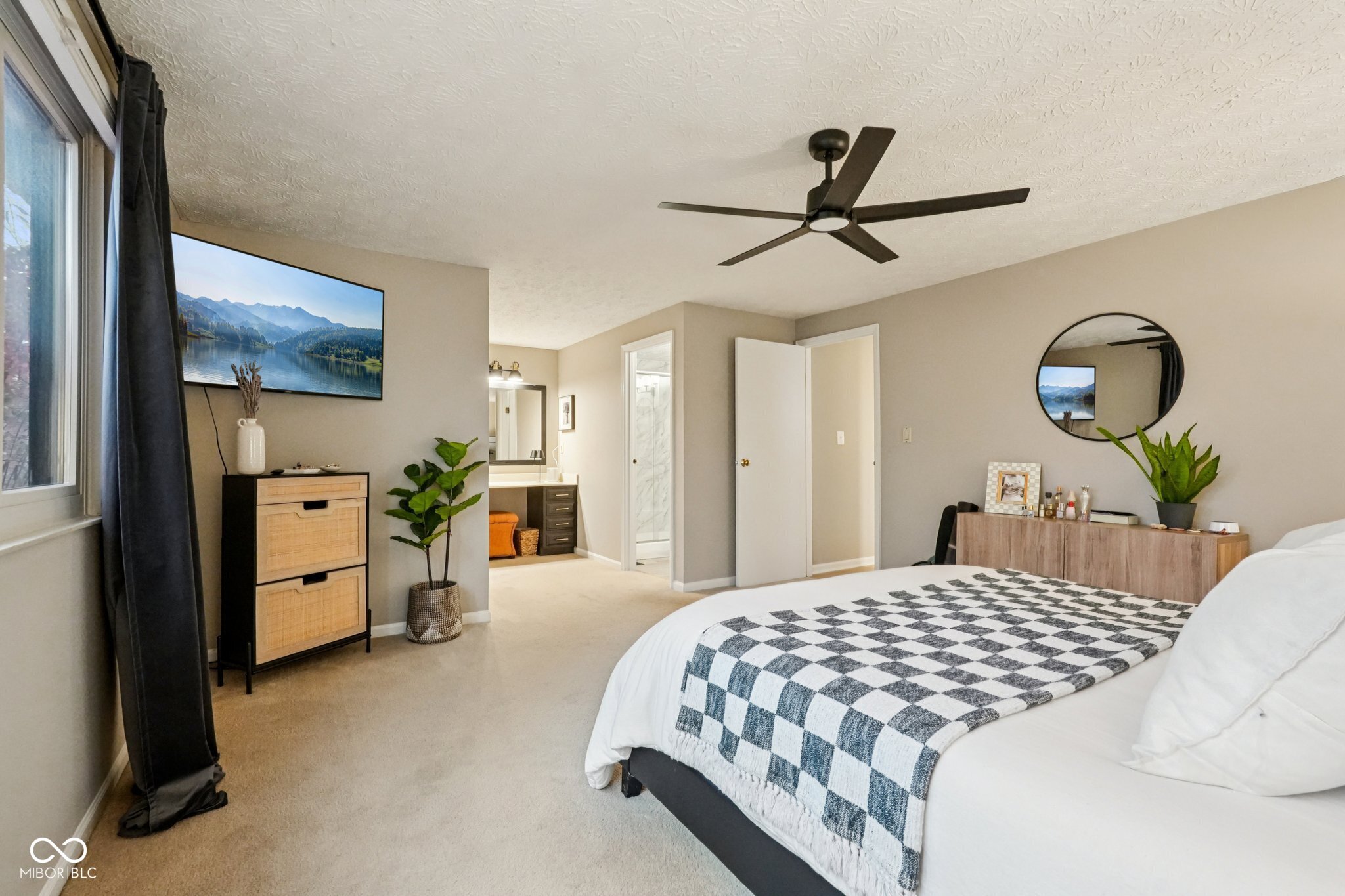 609 Sunblest Boulevard S