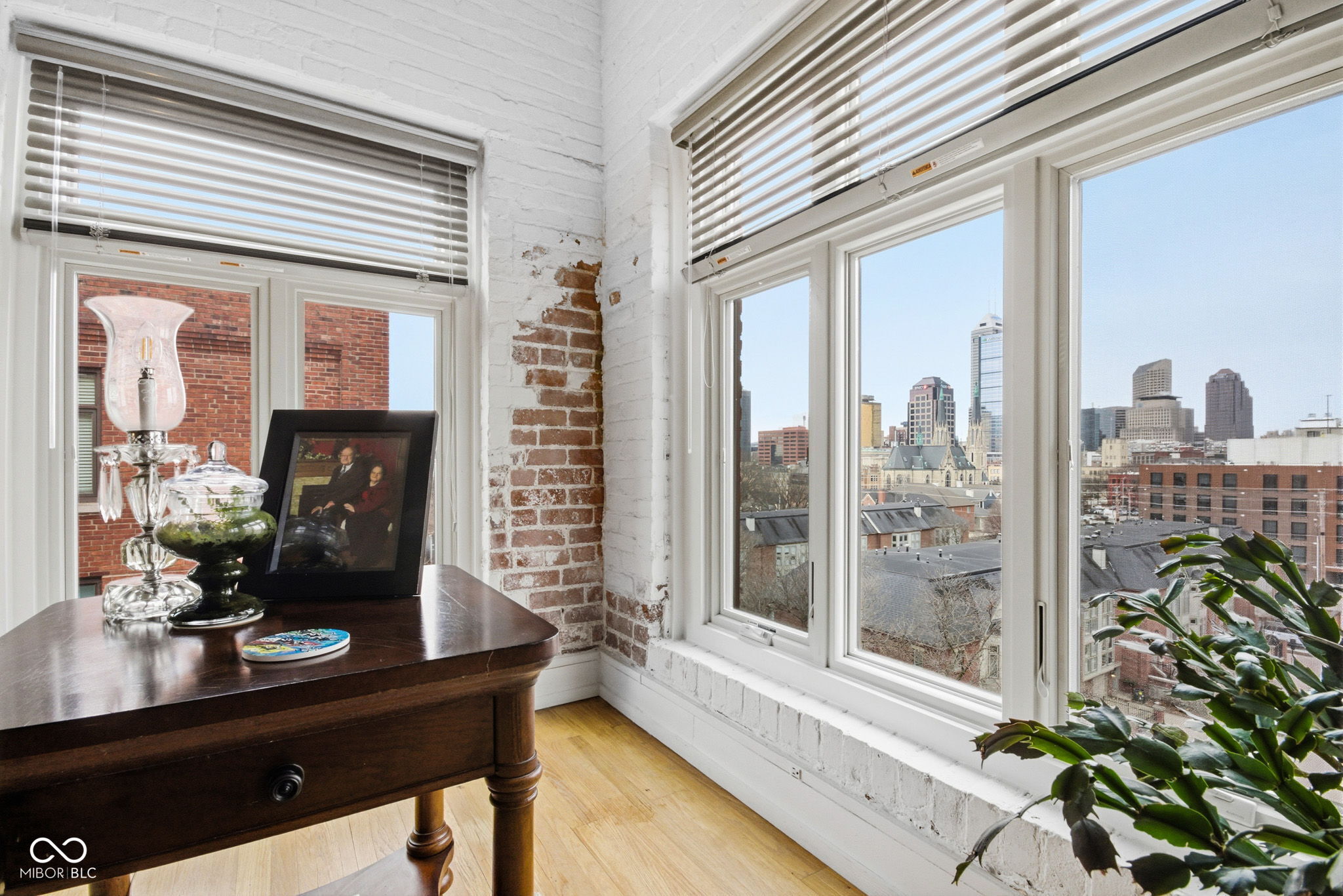 430 N Park Avenue Unit: 513