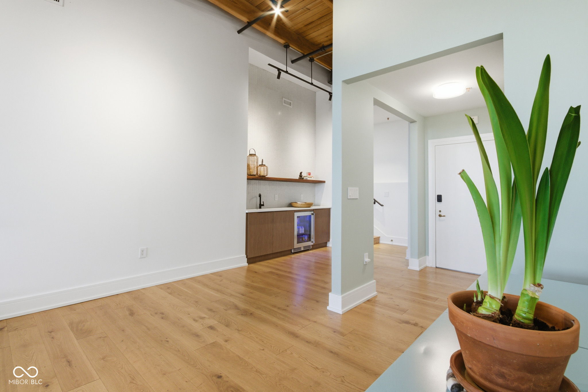 430 N Park Avenue Unit: 603-604