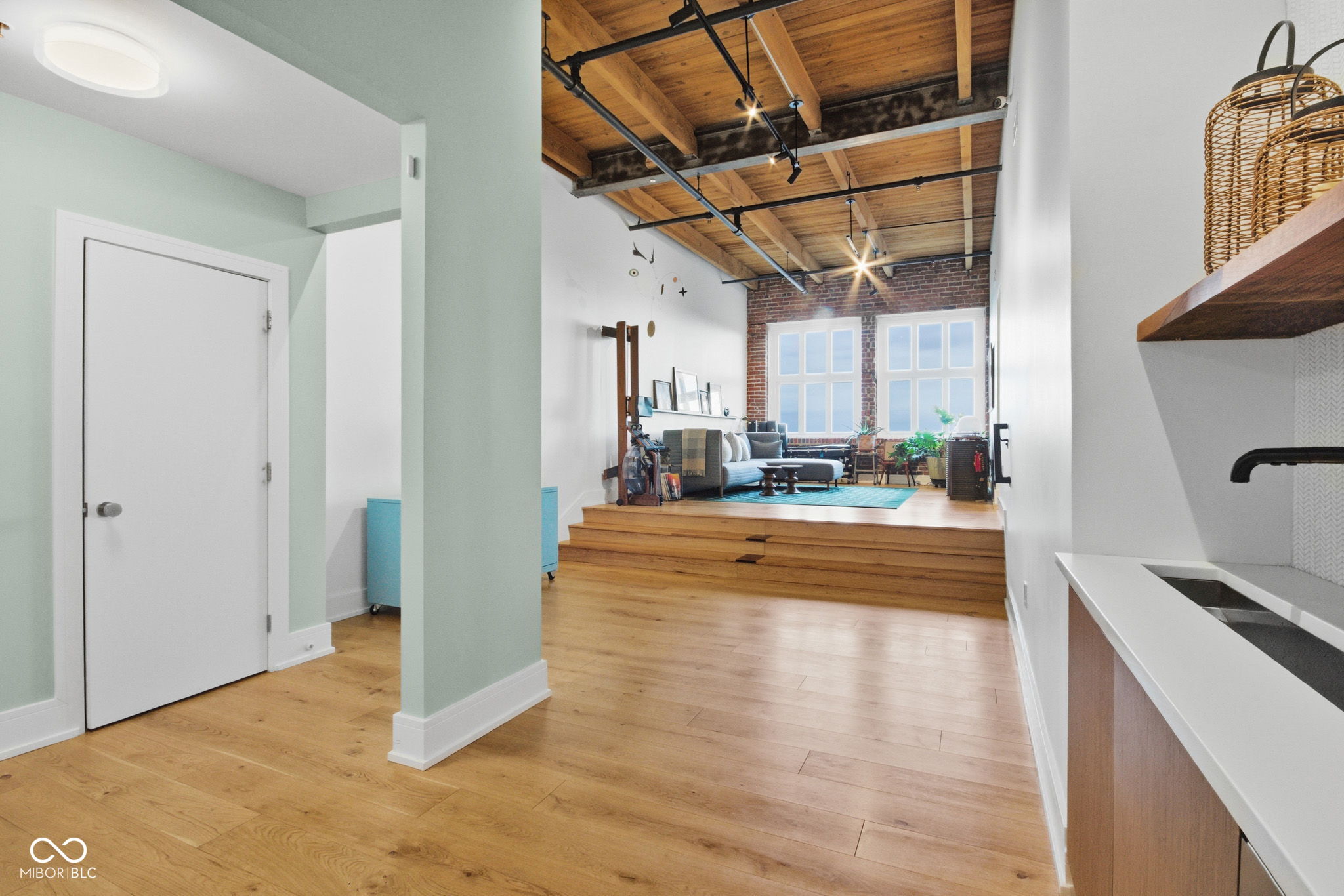 430 N Park Avenue Unit: 603-604