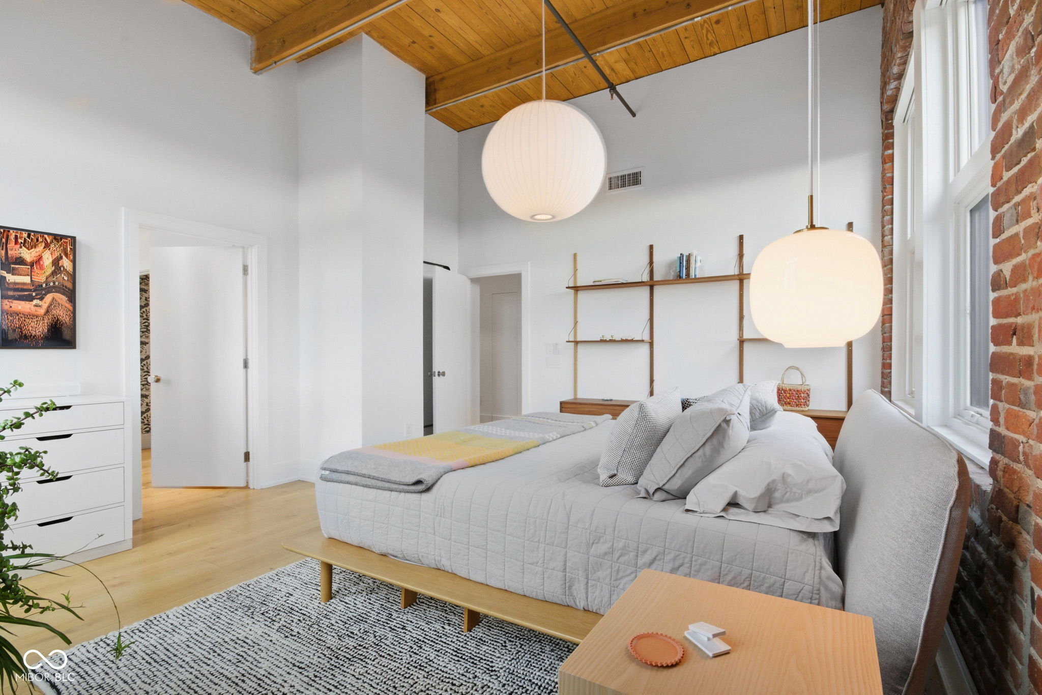 430 N Park Avenue Unit: 603-604