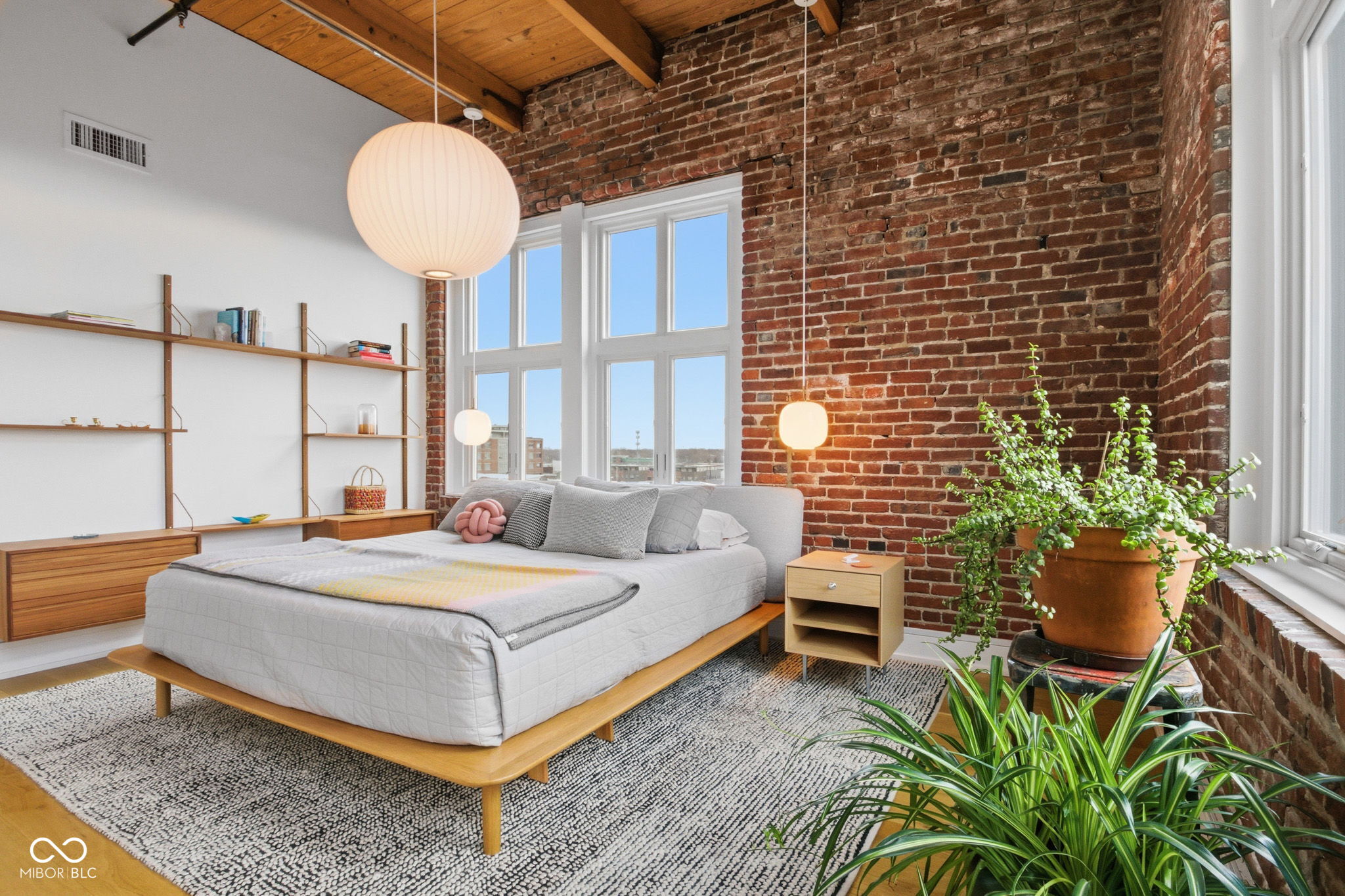 430 N Park Avenue Unit: 603-604