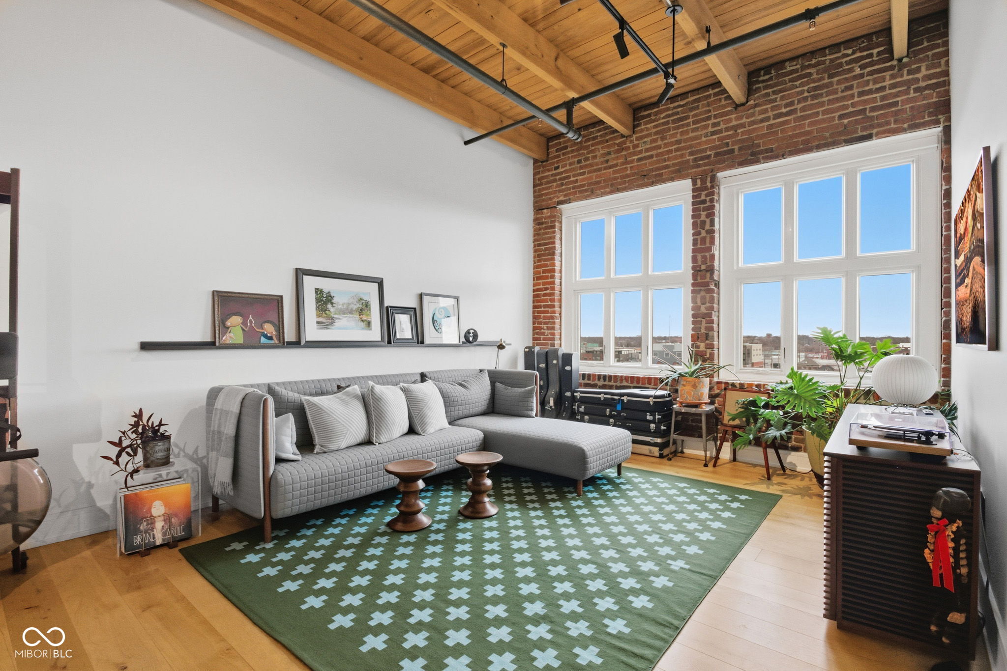 430 N Park Avenue Unit: 603-604