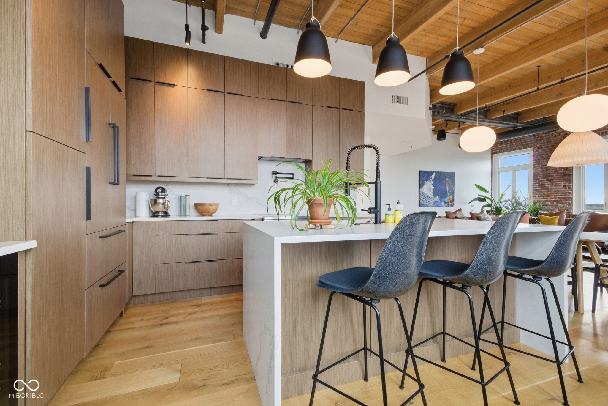 430 N Park Avenue Unit: 603-604