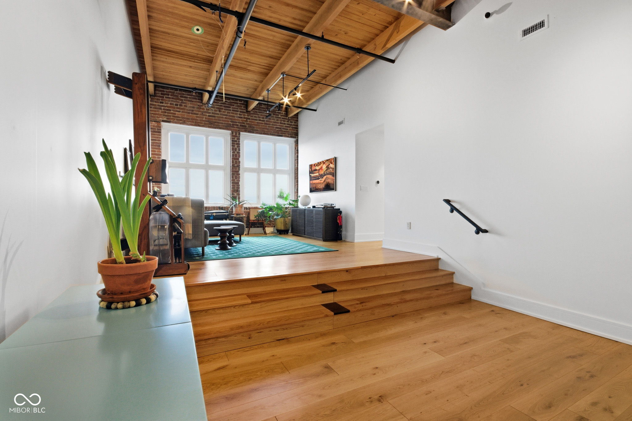 430 N Park Avenue Unit: 603-604