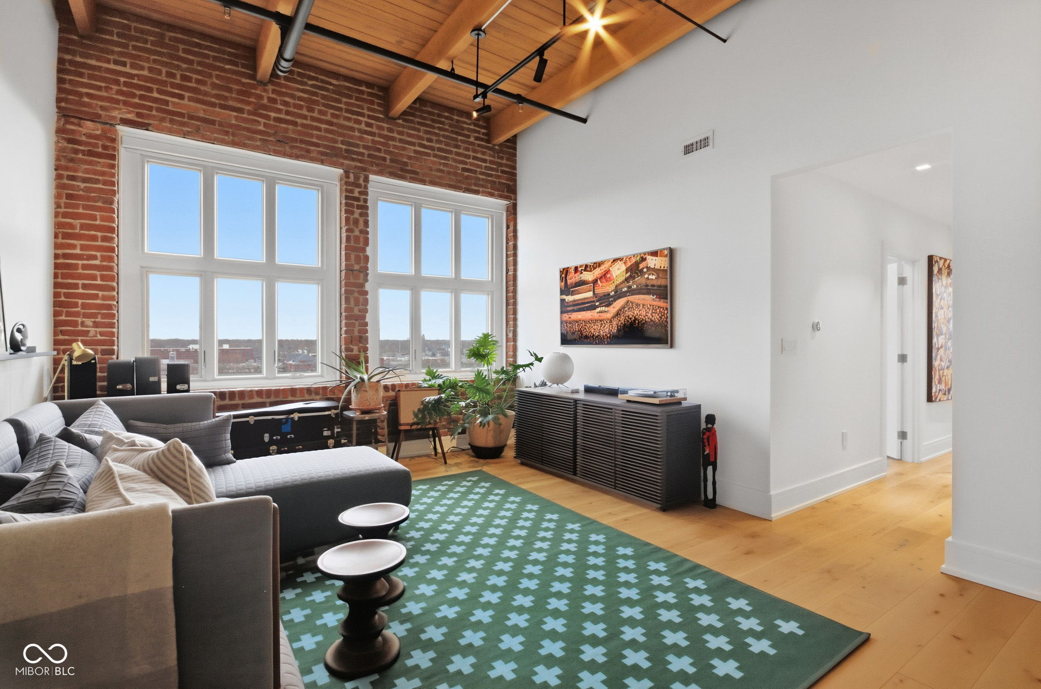 430 N Park Avenue Unit: 603-604