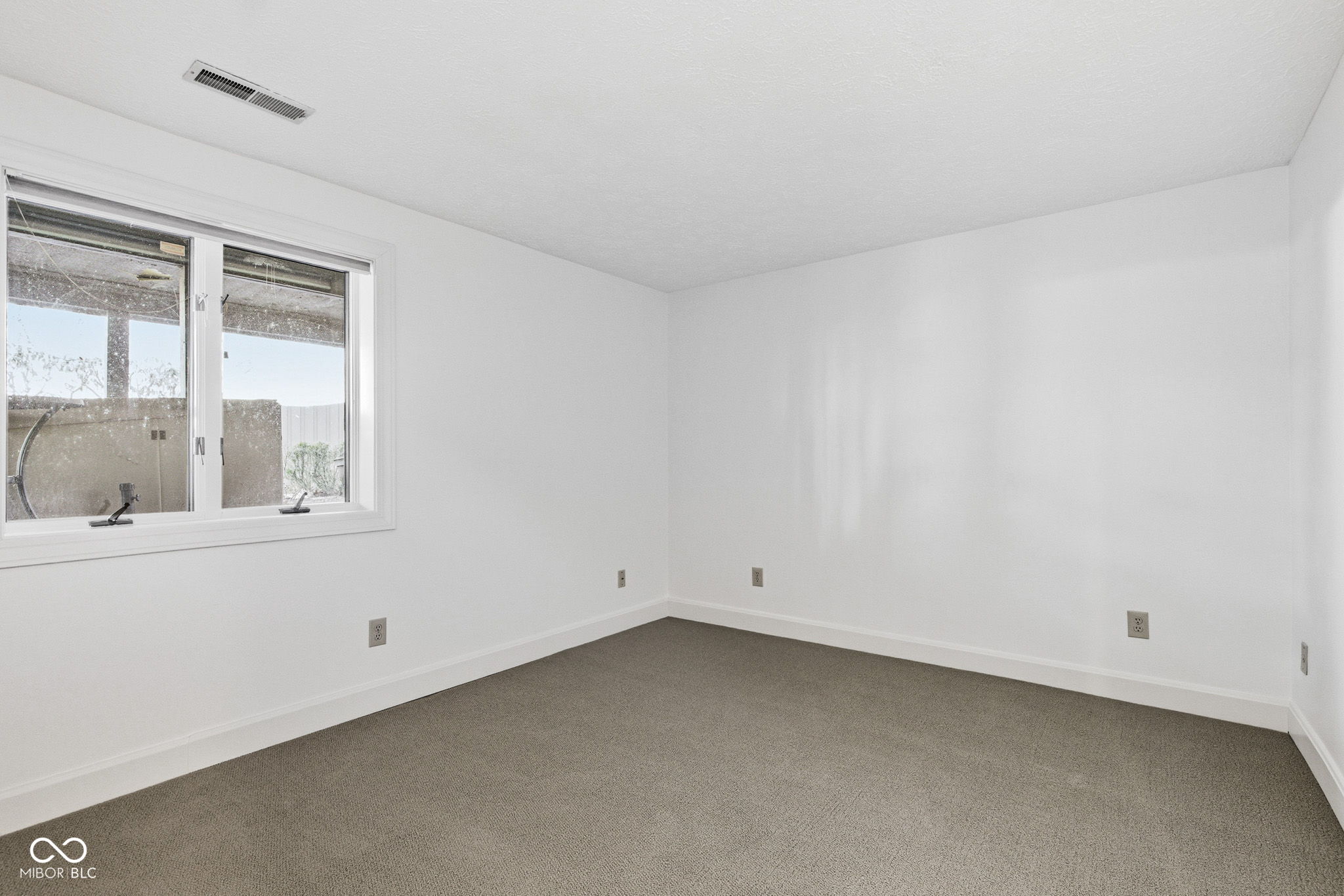 3240 Smokey Ridge Court