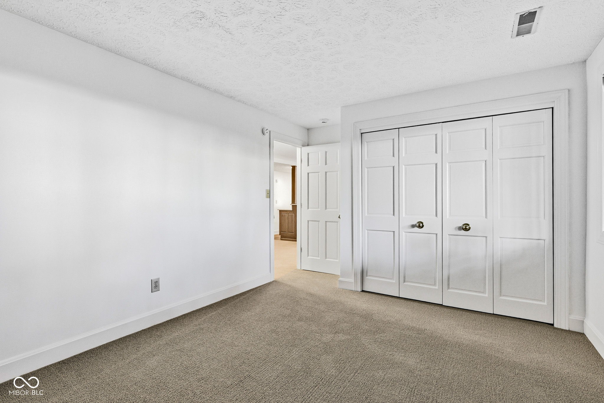 3240 Smokey Ridge Court