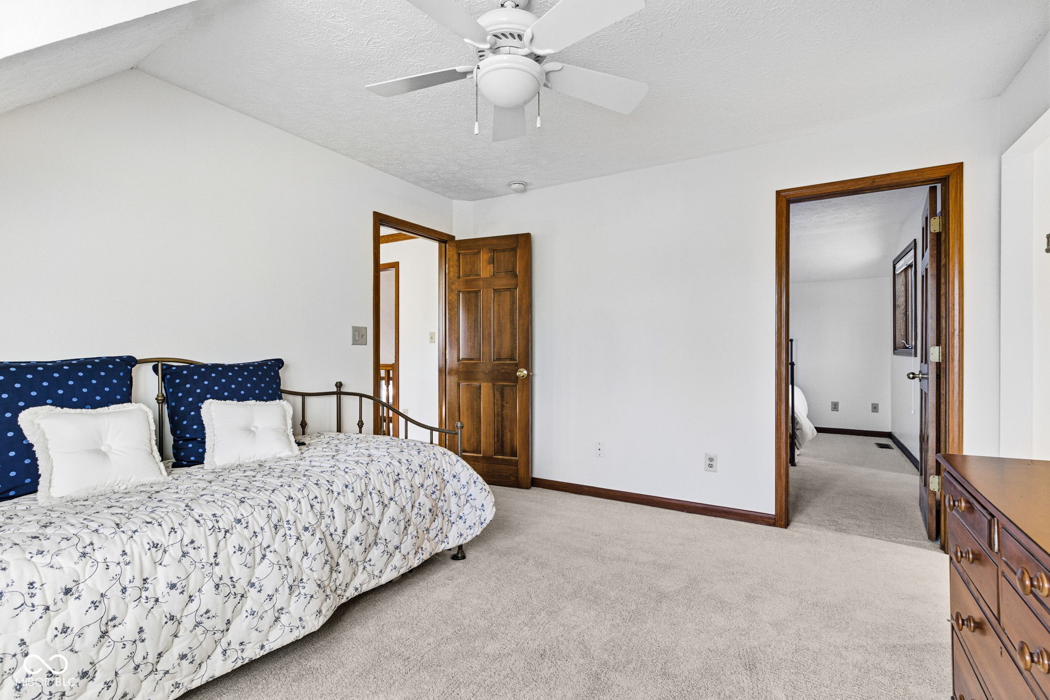 3240 Smokey Ridge Court