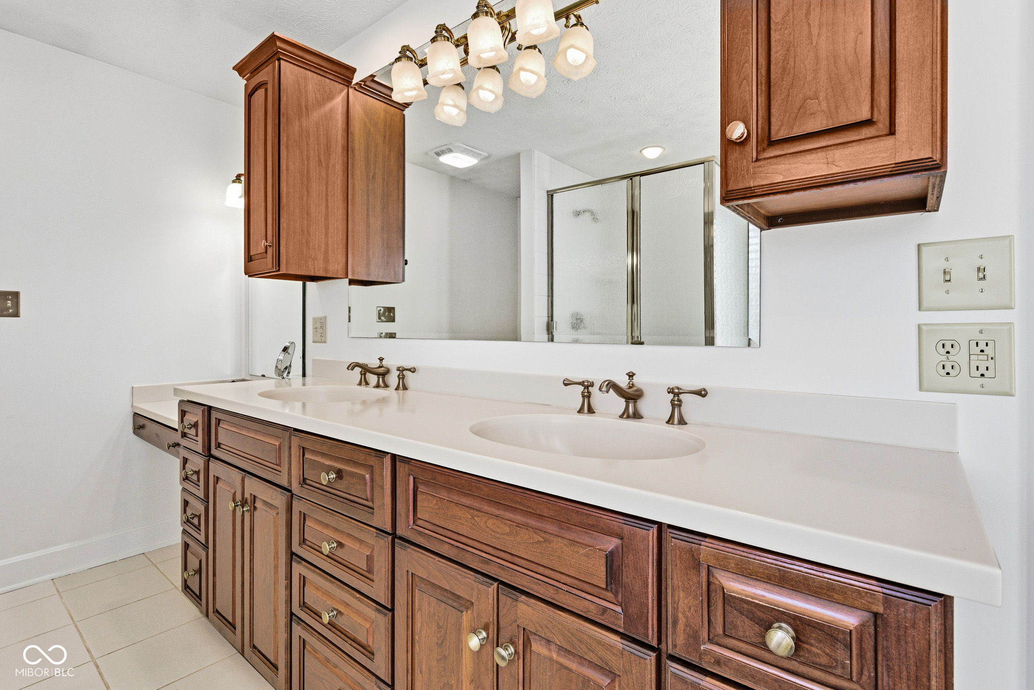 3240 Smokey Ridge Court