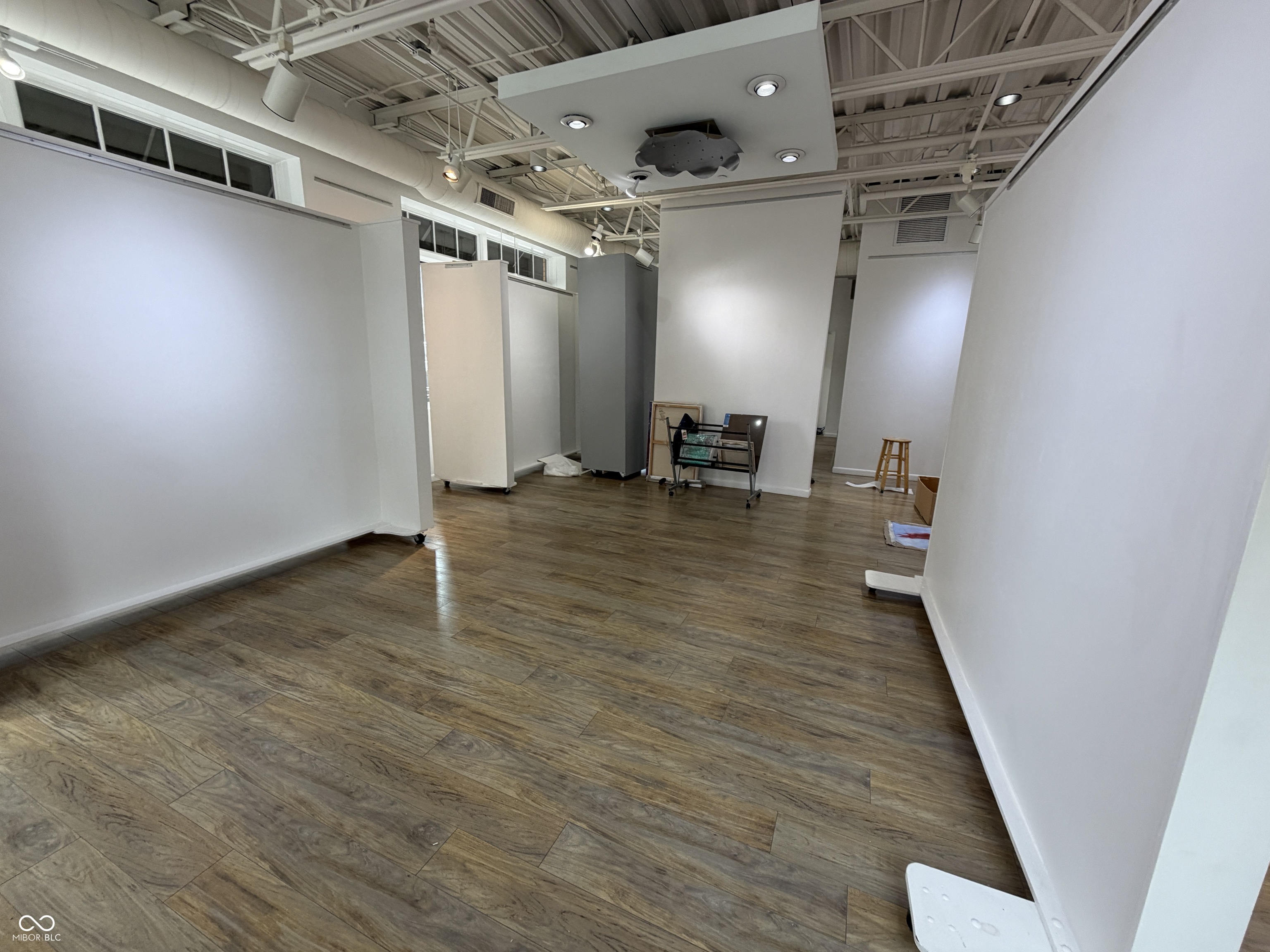 27 E Main Street Unit: 100