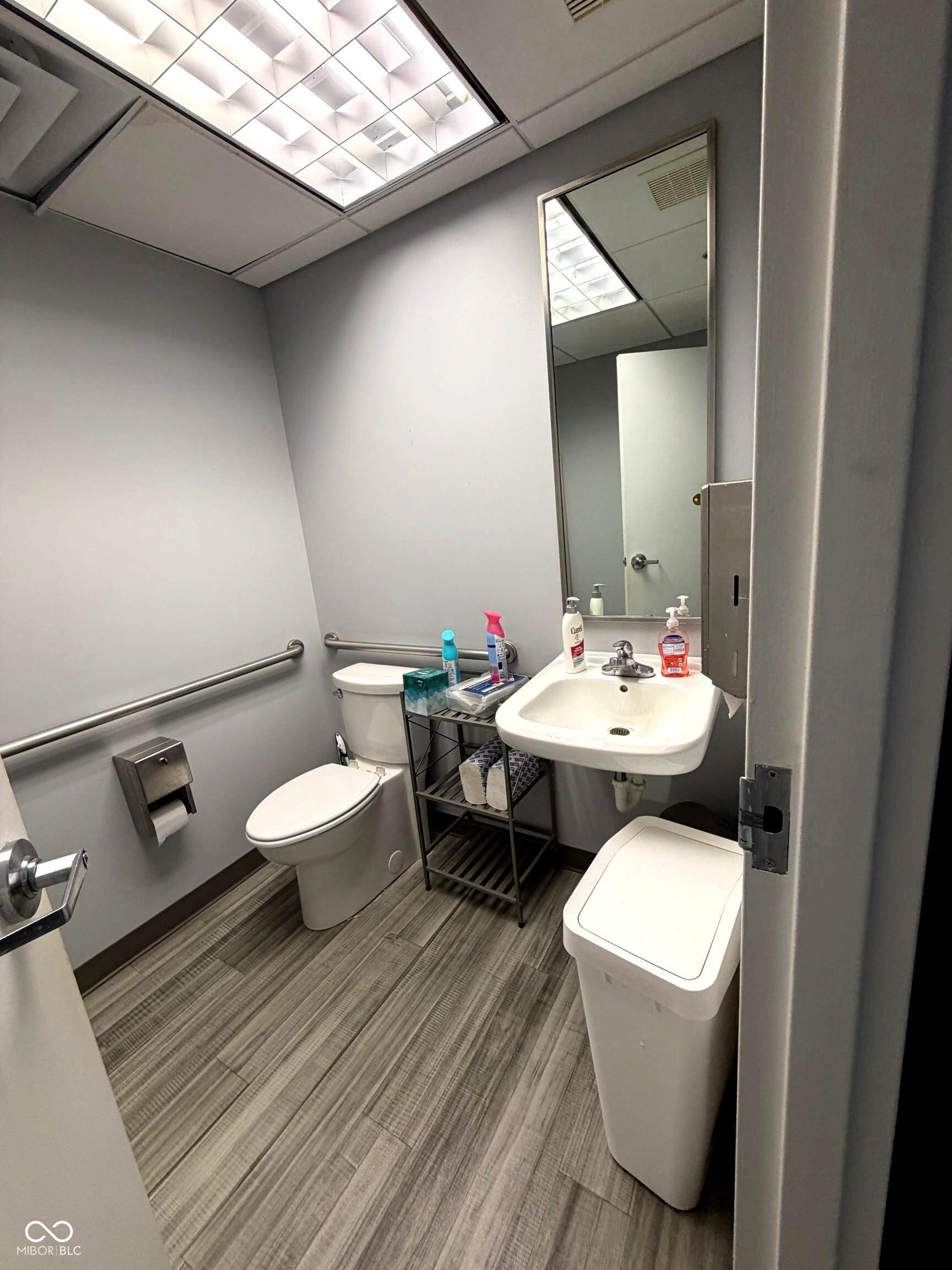 27 E Main Street Unit: 200