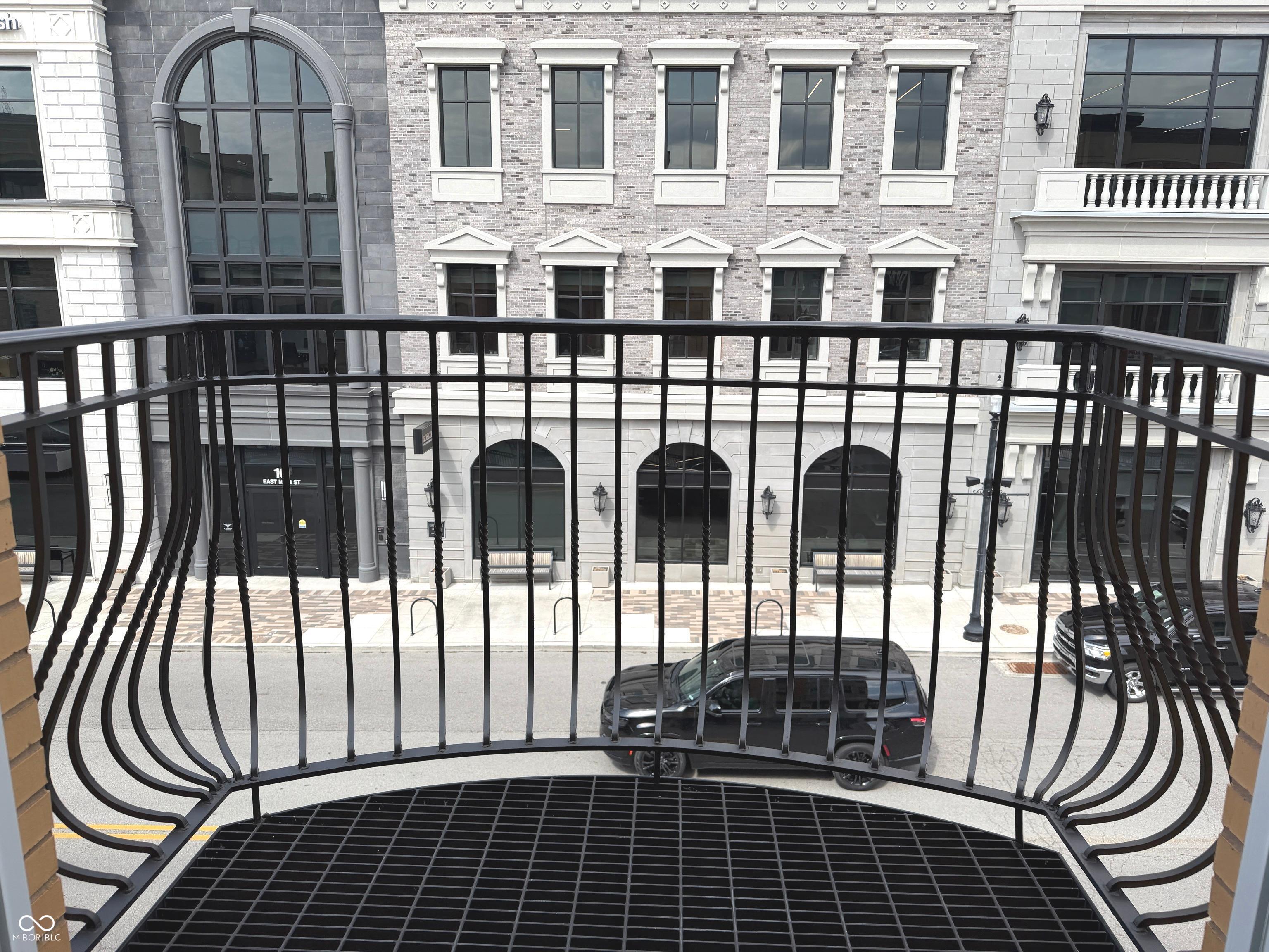 27 E Main Street Unit: 200