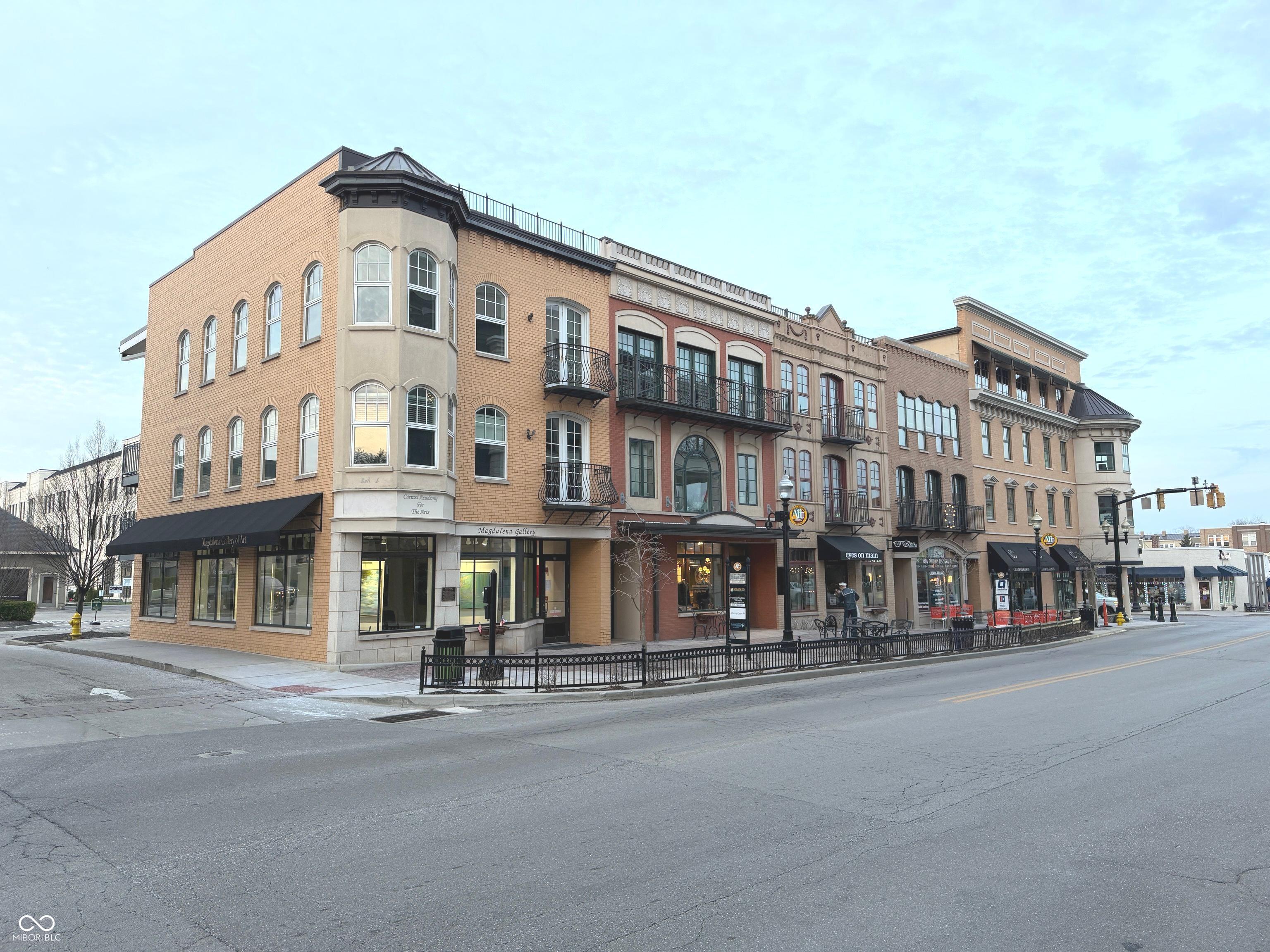 27 E Main Street Unit: 200