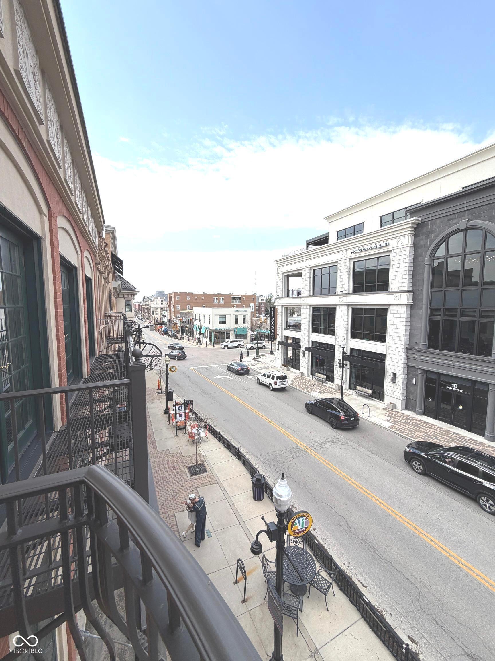 27 E Main Street Unit: 200