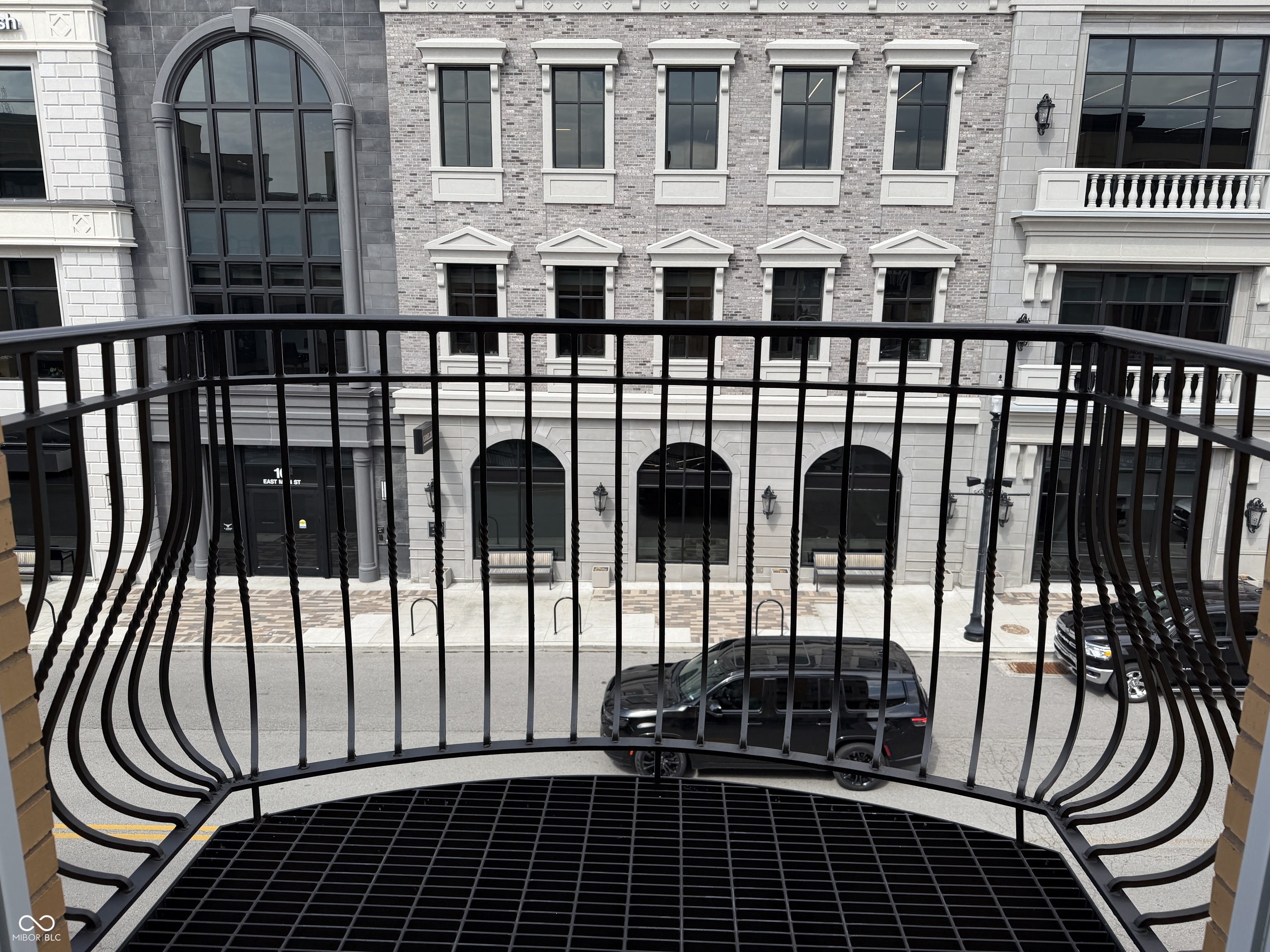 27 E Main Street Unit: 300