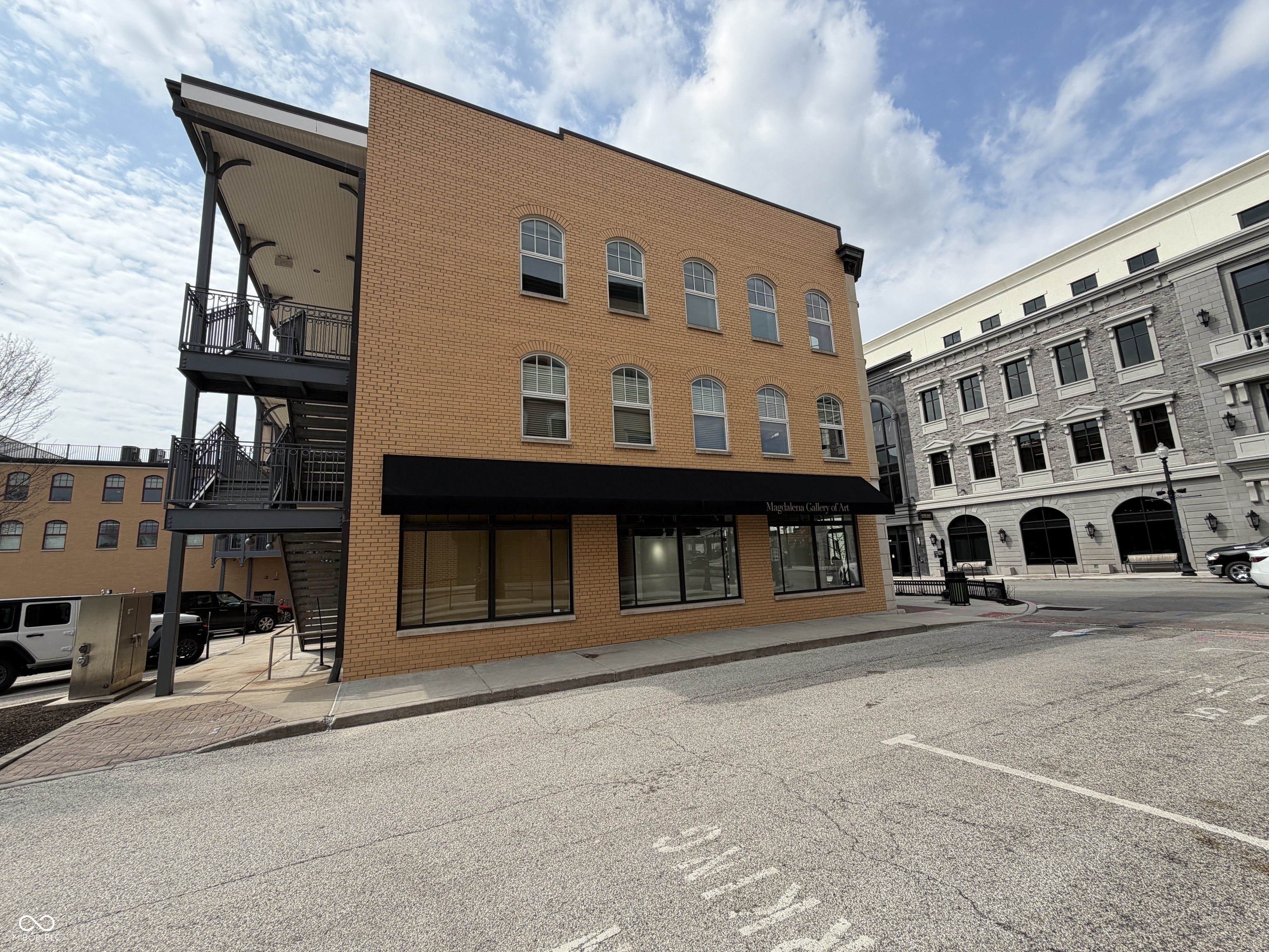 27 E Main Street Unit: 300