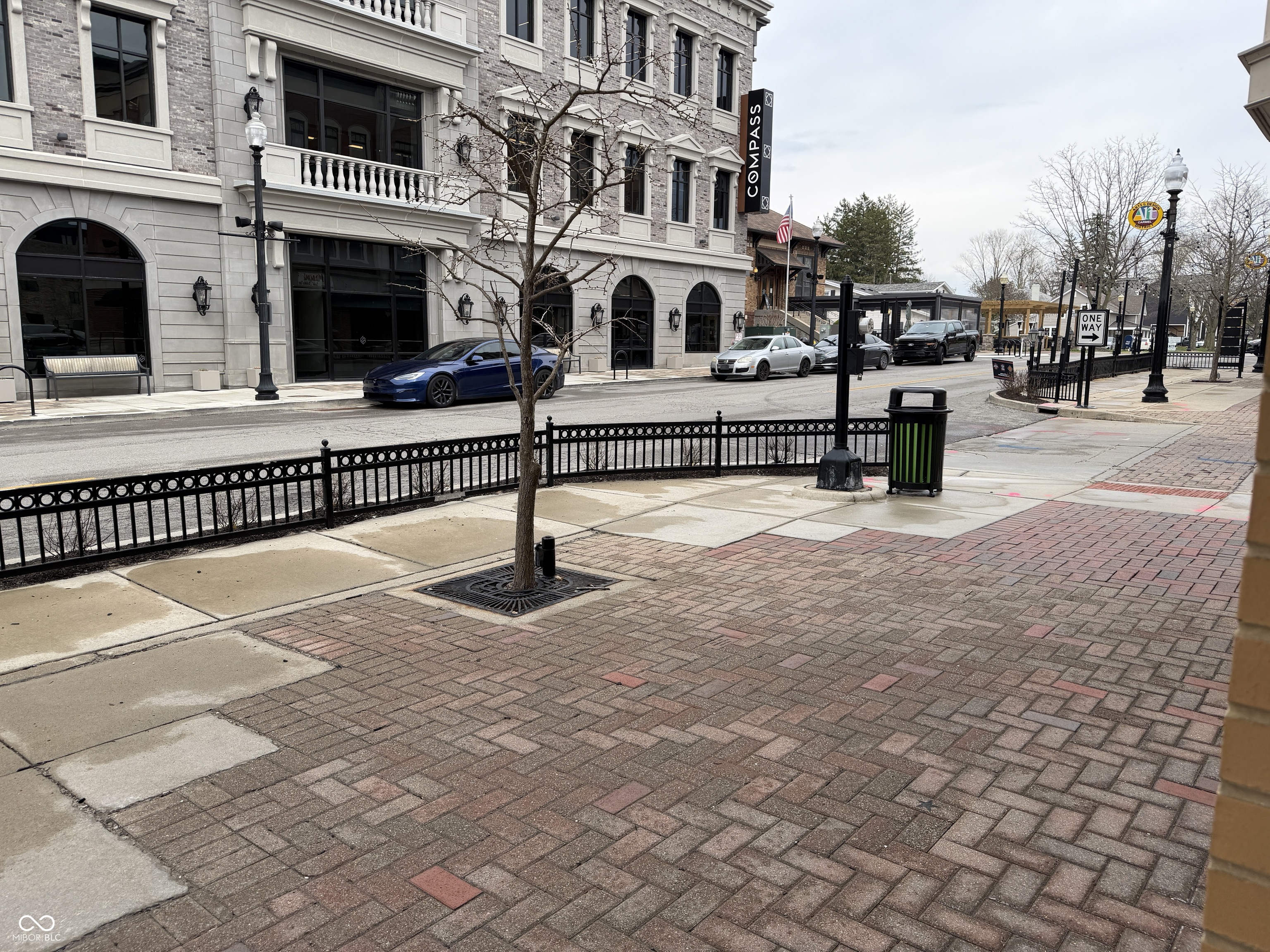 27 E Main Street Unit: 300