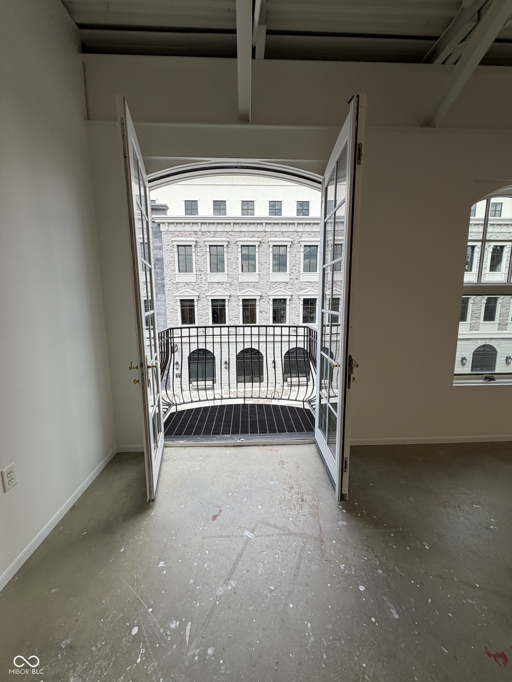 27 E Main Street Unit: 300