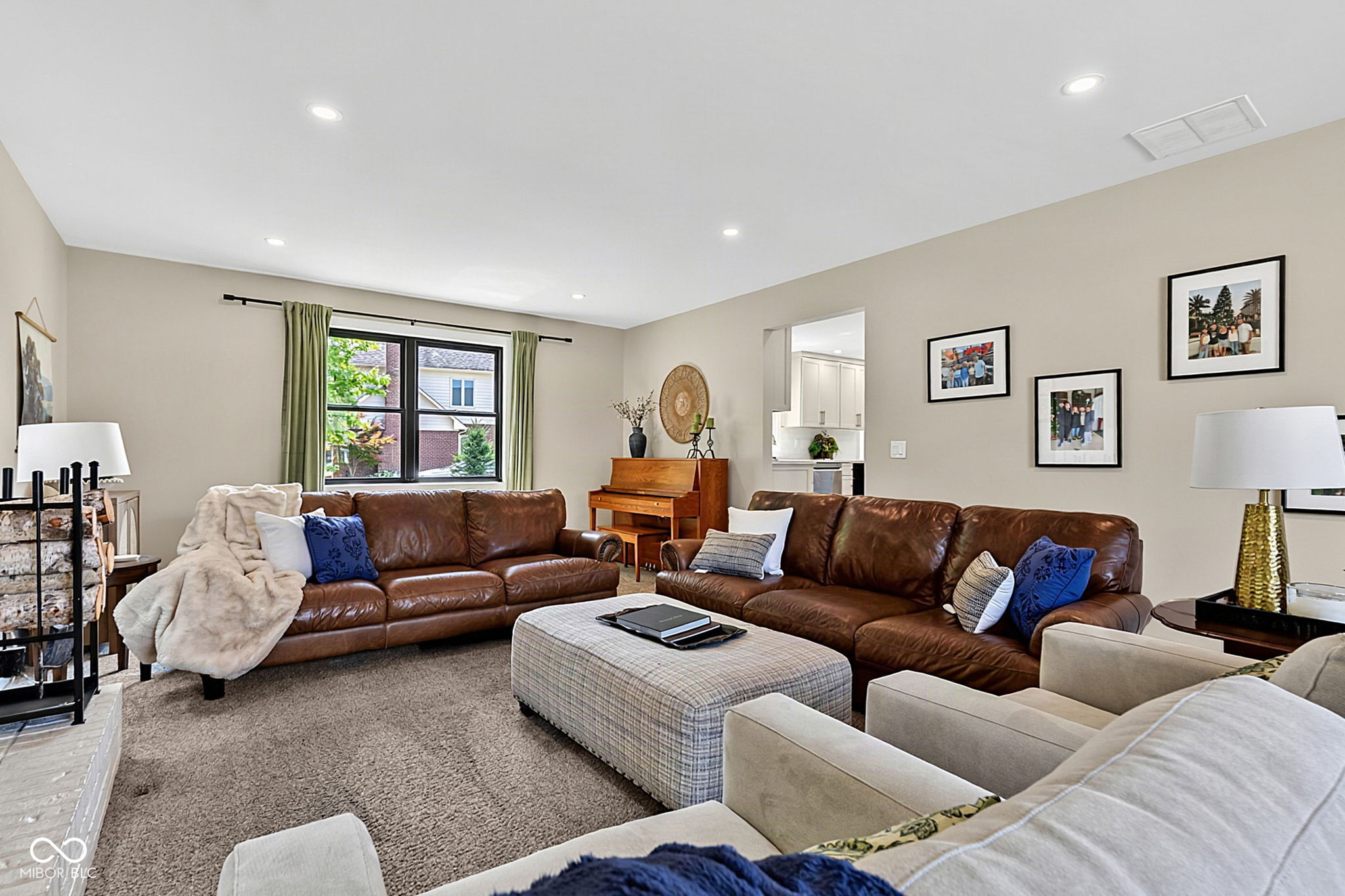 3209 Hazel Foster W