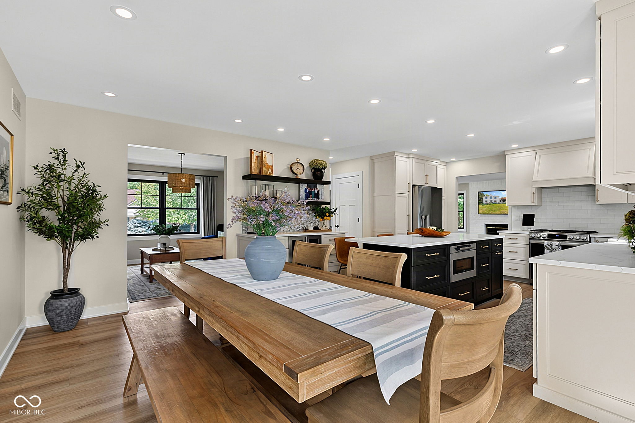 3209 Hazel Foster W