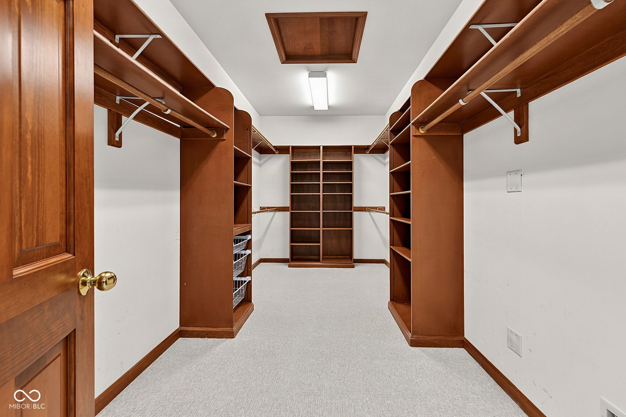 14260 Oakbrook Court