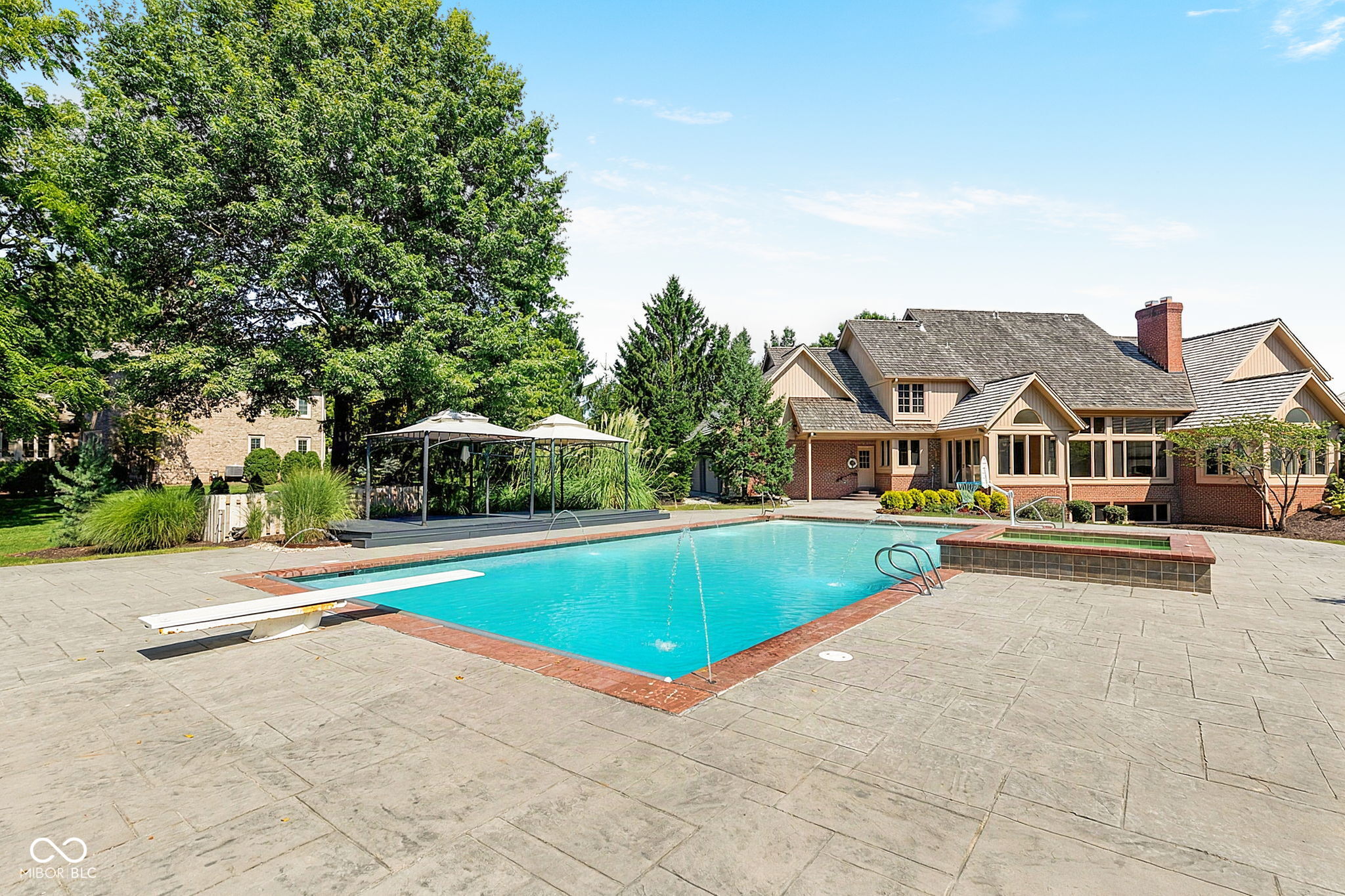 14260 Oakbrook Court