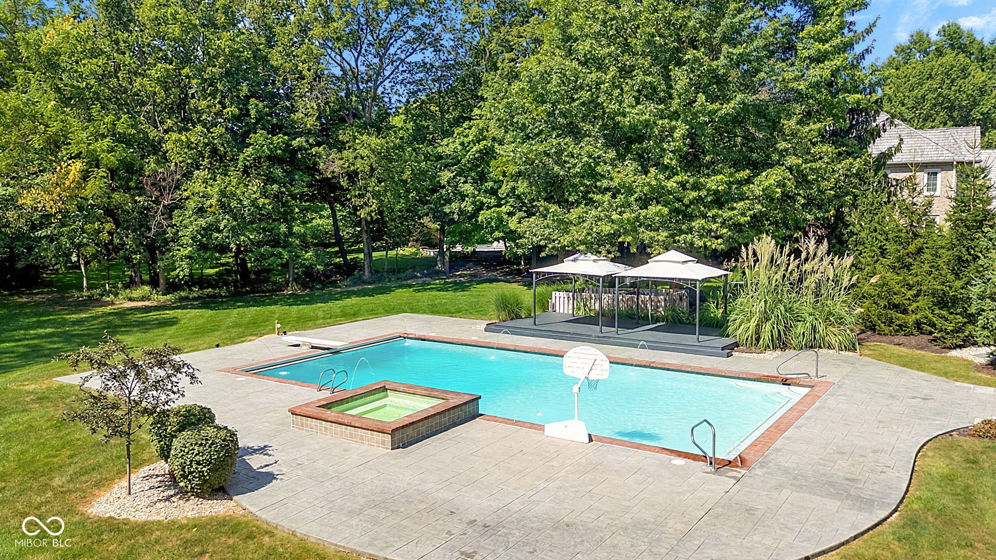 14260 Oakbrook Court