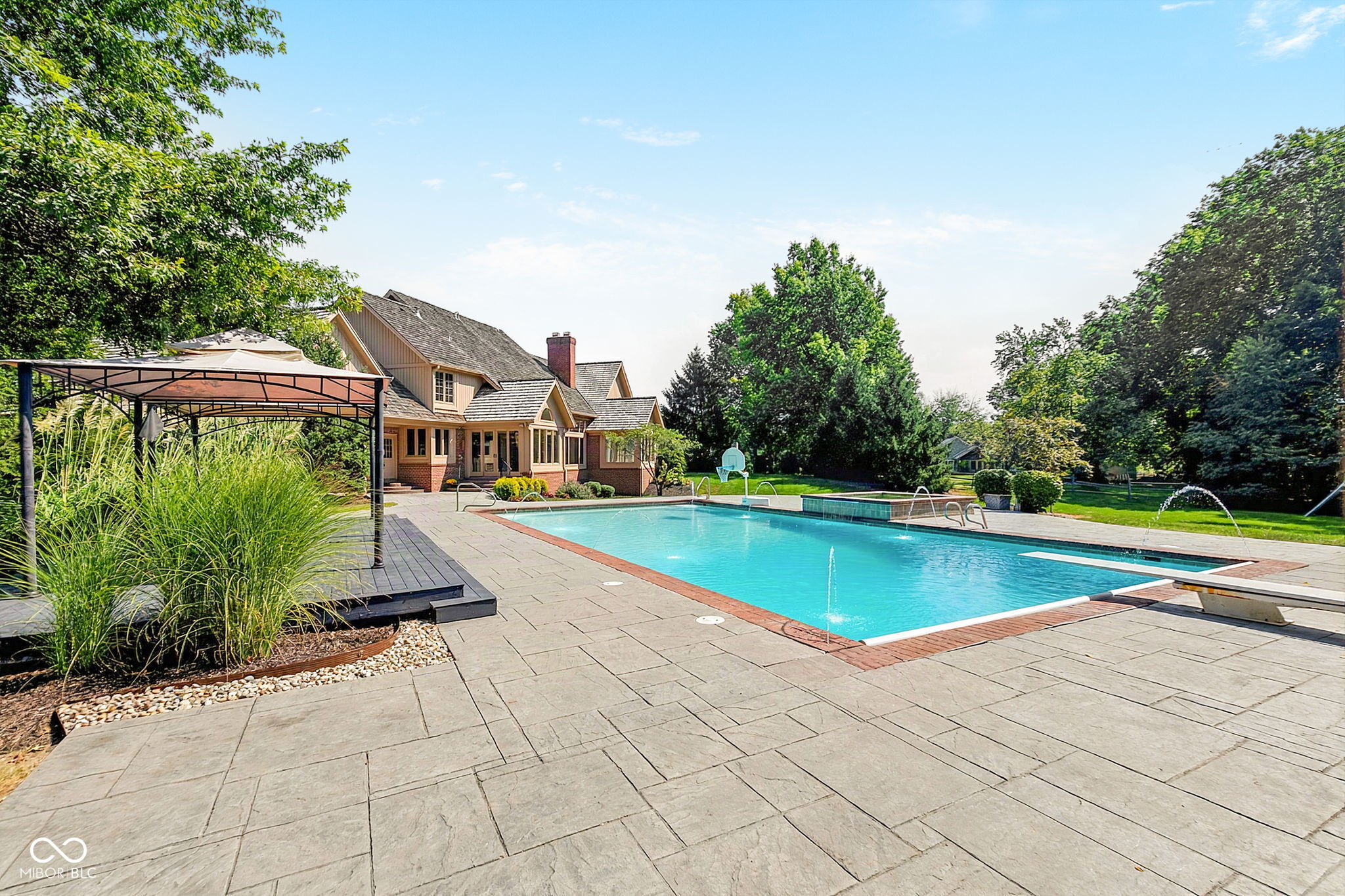 14260 Oakbrook Court