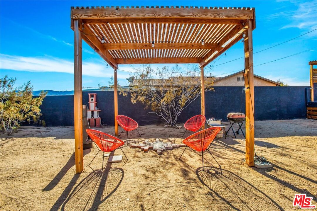 6144 Panorama St