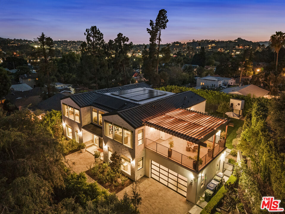 5261 Hermosa Ave