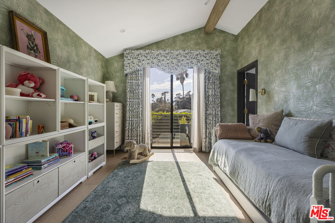 5261 Hermosa Ave