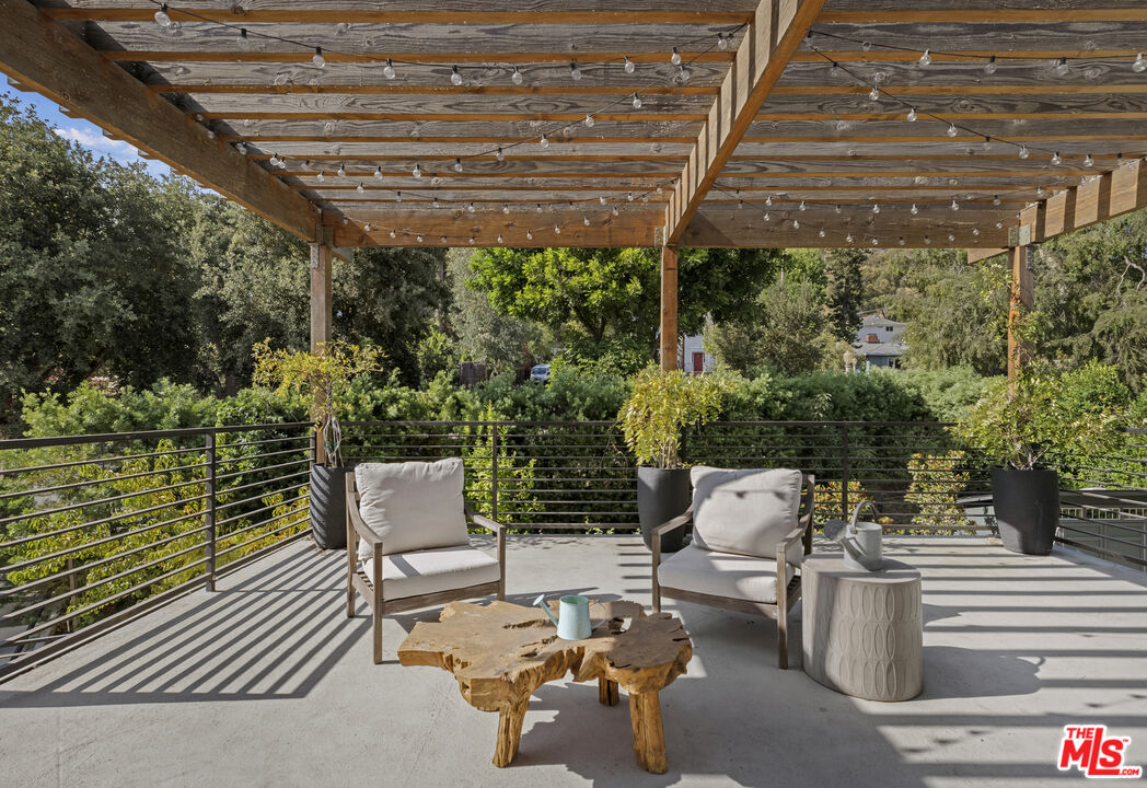 5261 Hermosa Ave