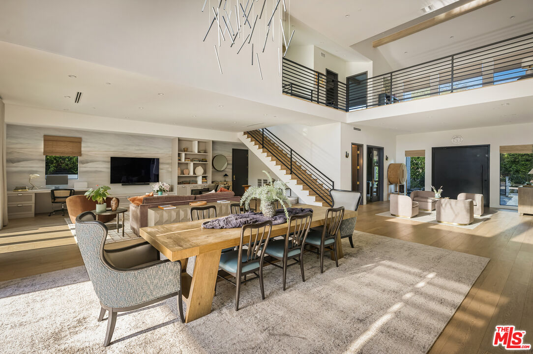5261 Hermosa Ave