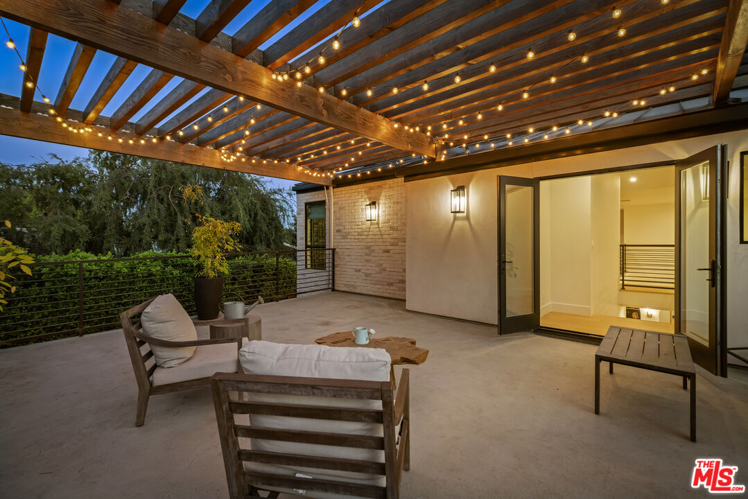 5261 Hermosa Ave