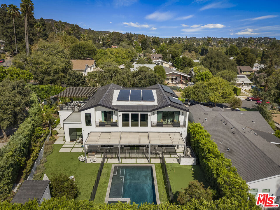 5261 Hermosa Ave