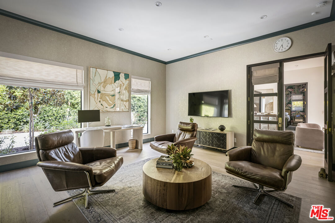 5261 Hermosa Ave
