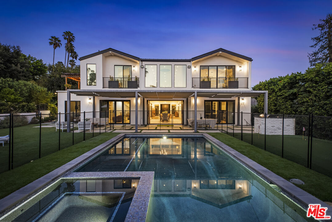 5261 Hermosa Ave