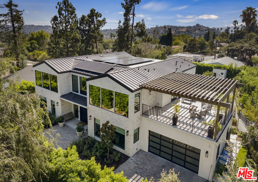 5261 Hermosa Ave