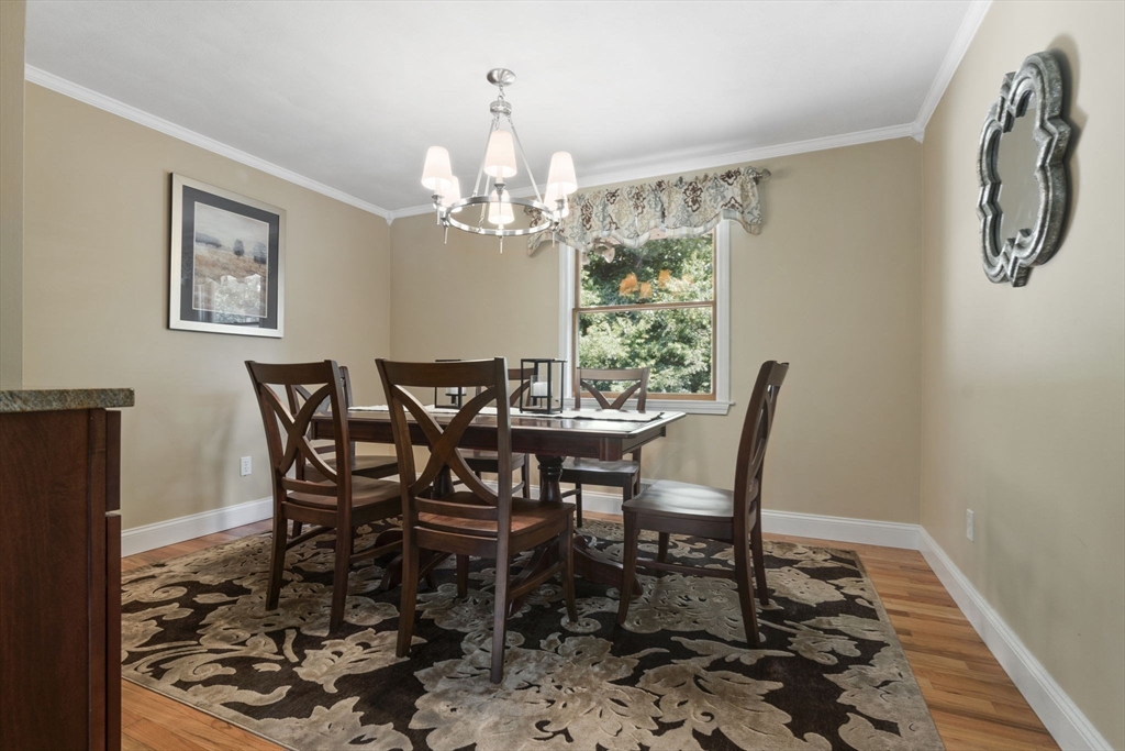 33 Glen Dr