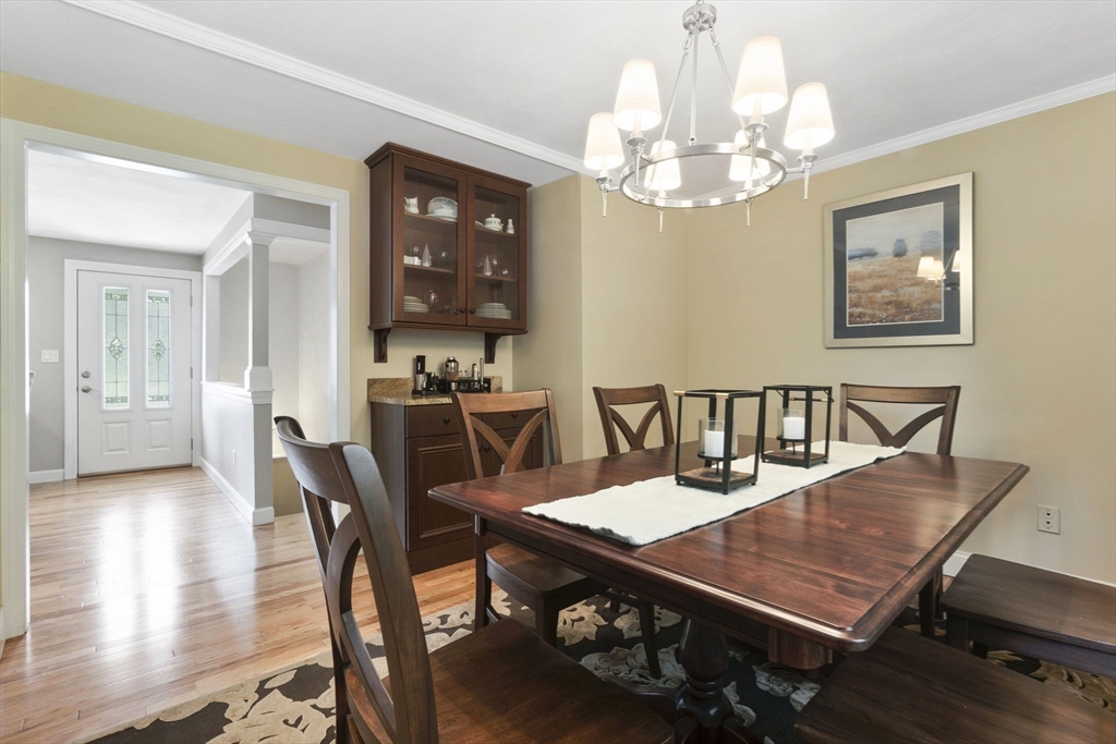 33 Glen Dr