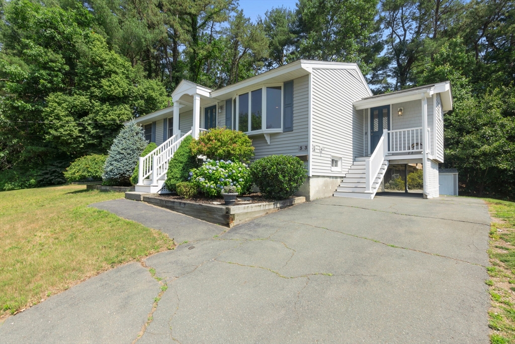 33 Glen Dr