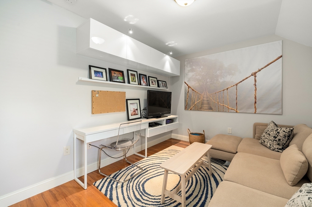 86 Liberty St # 3