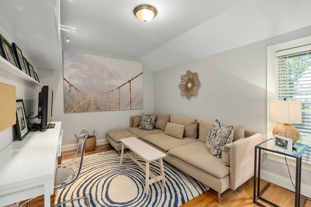 86 Liberty St # 3