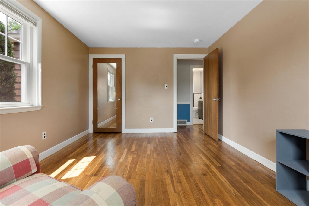 2 Bradley Rd